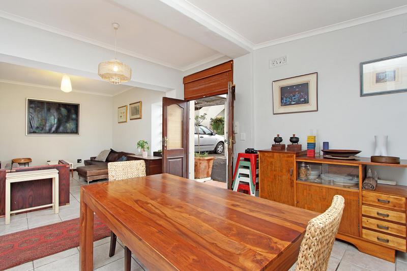 To Let 2 Bedroom Property for Rent in Green Point Western Cape